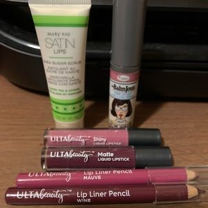 Lip Makeup Bundle